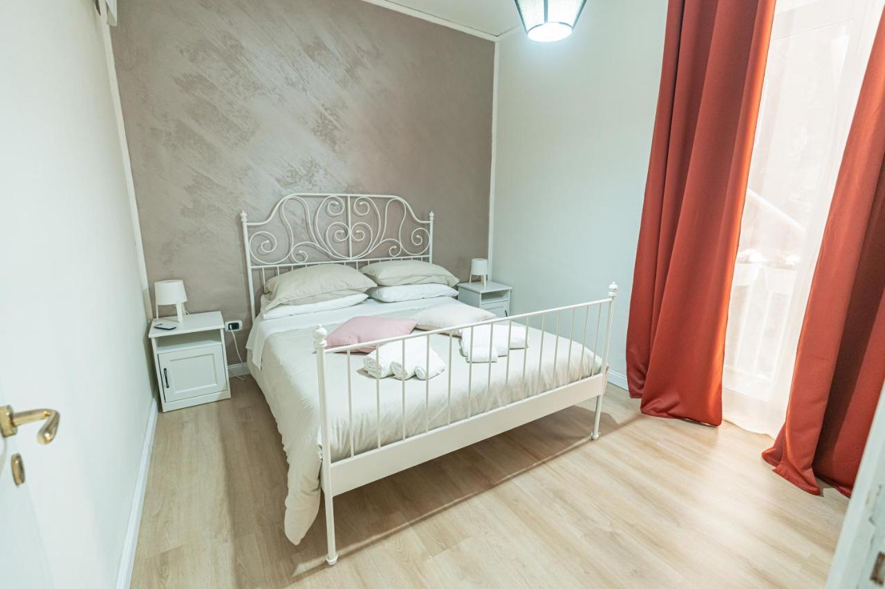 נאפולי Casa Vacanze Decumano 18 מראה חיצוני תמונה